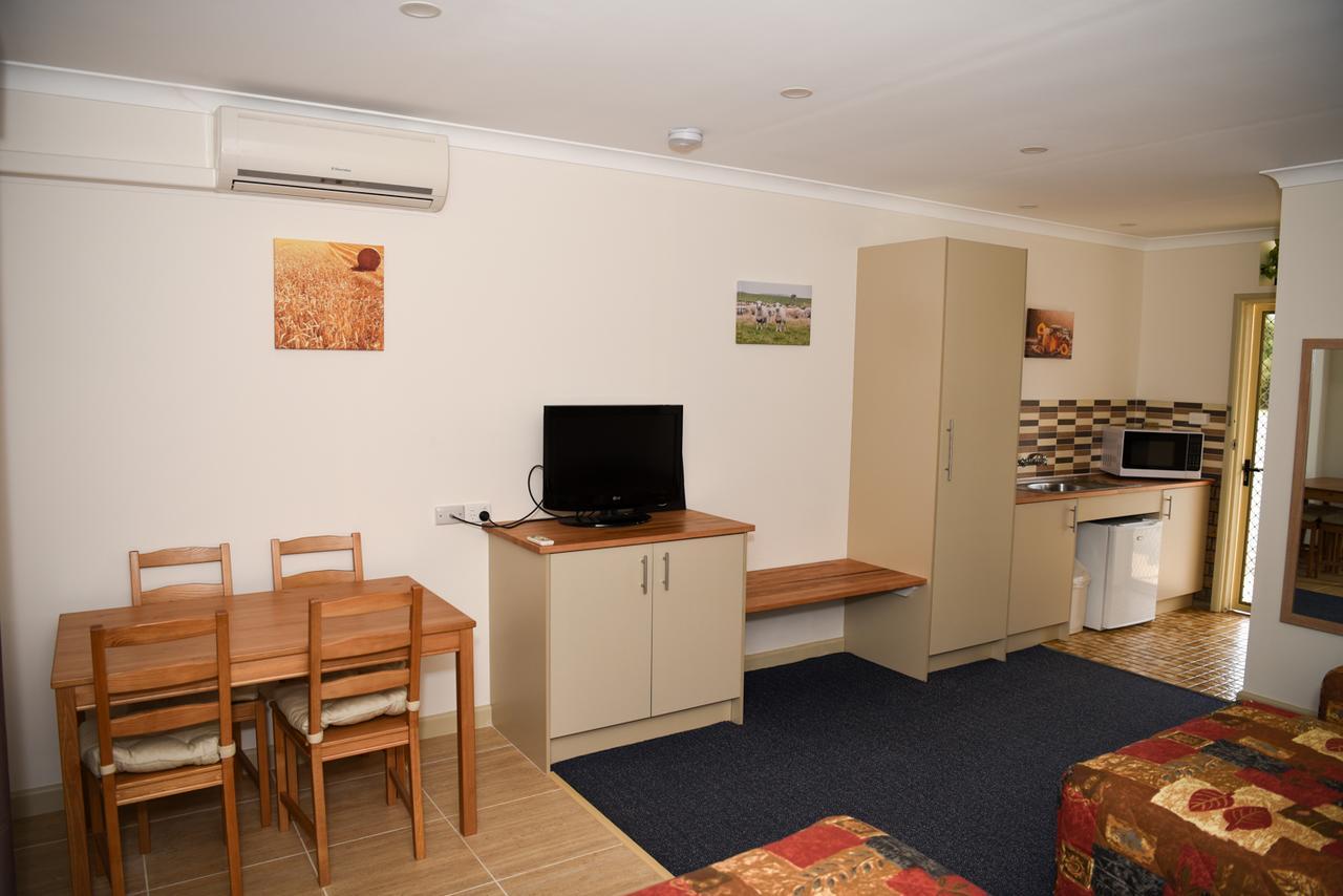 Culcairn Motor Inn Zewnętrze zdjęcie