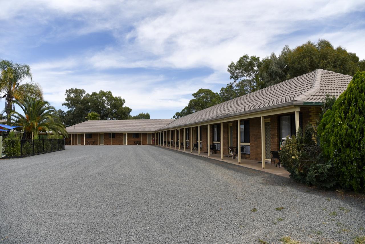 Culcairn Motor Inn Zewnętrze zdjęcie